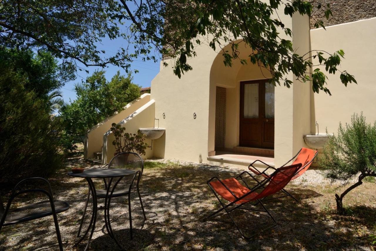Bed and Breakfast Casa del Geco Paestum Exterior foto