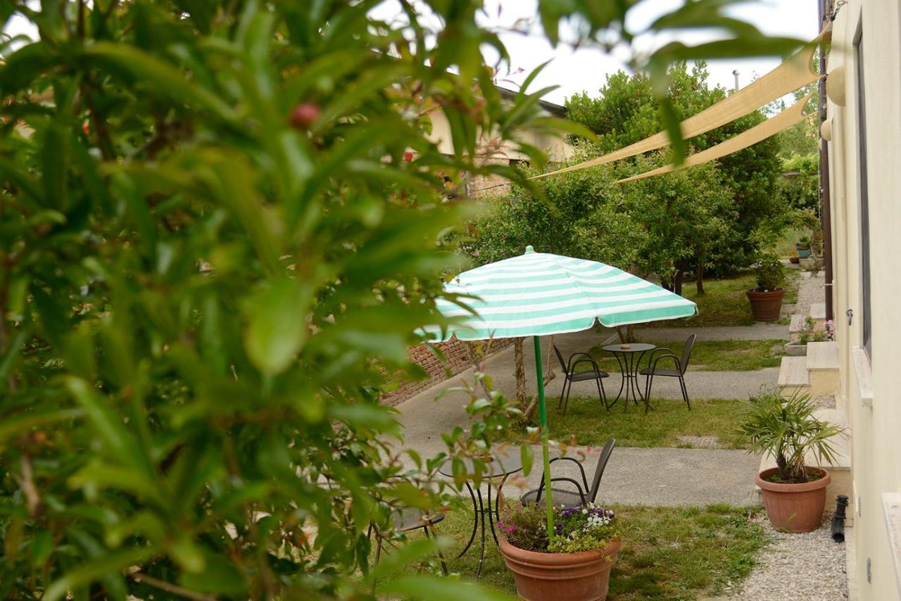 Bed and Breakfast Casa del Geco Paestum Exterior foto