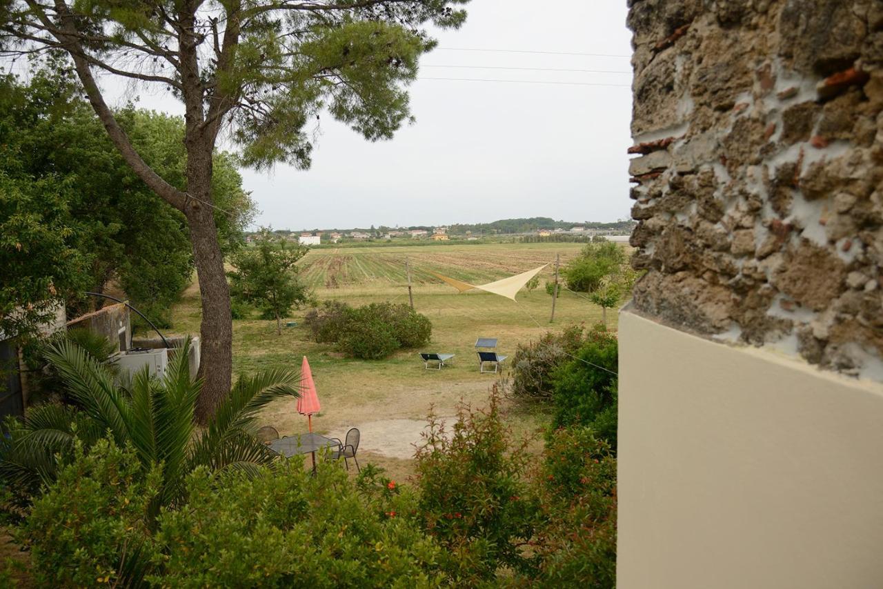Bed and Breakfast Casa del Geco Paestum Exterior foto