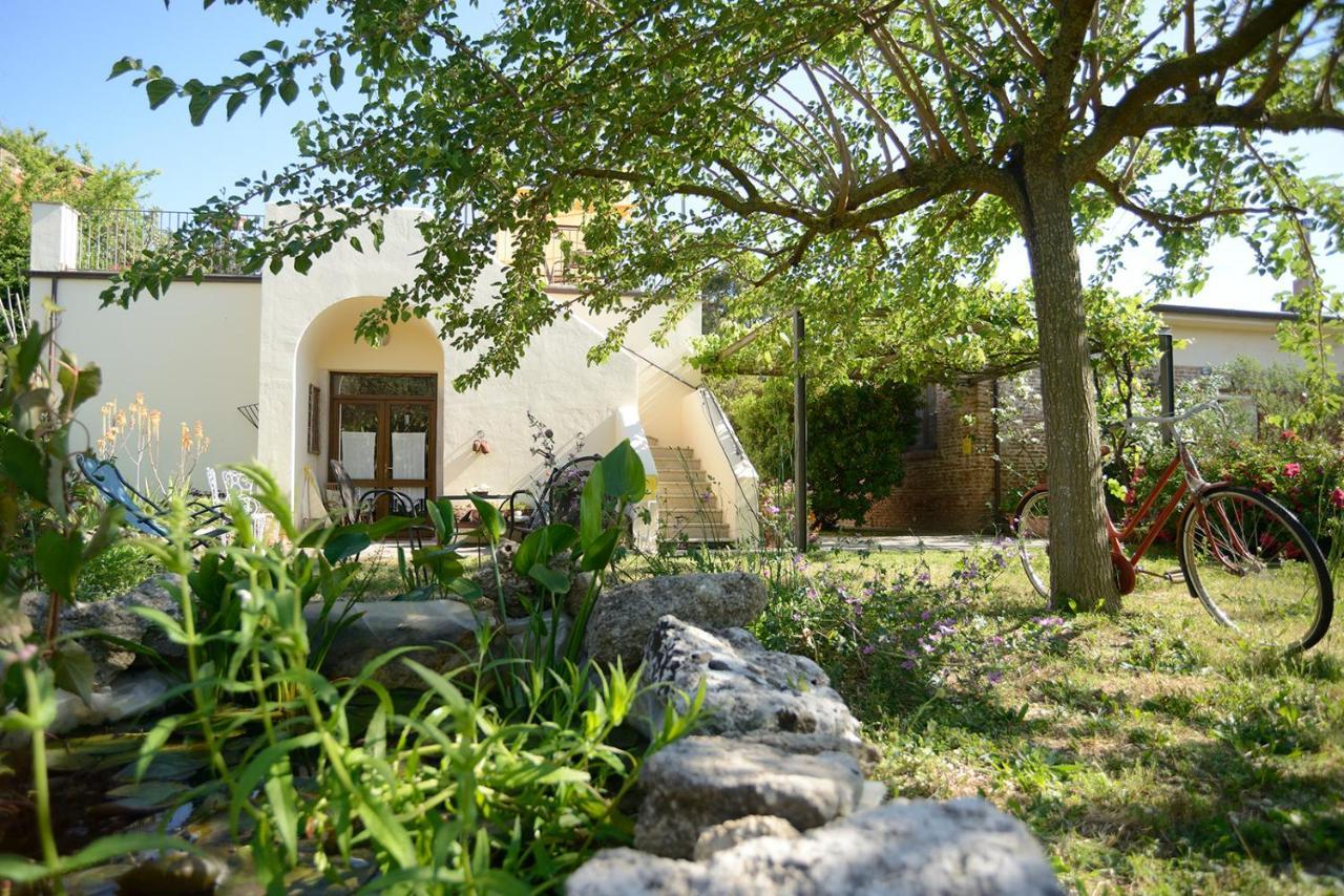 Bed and Breakfast Casa del Geco Paestum Exterior foto